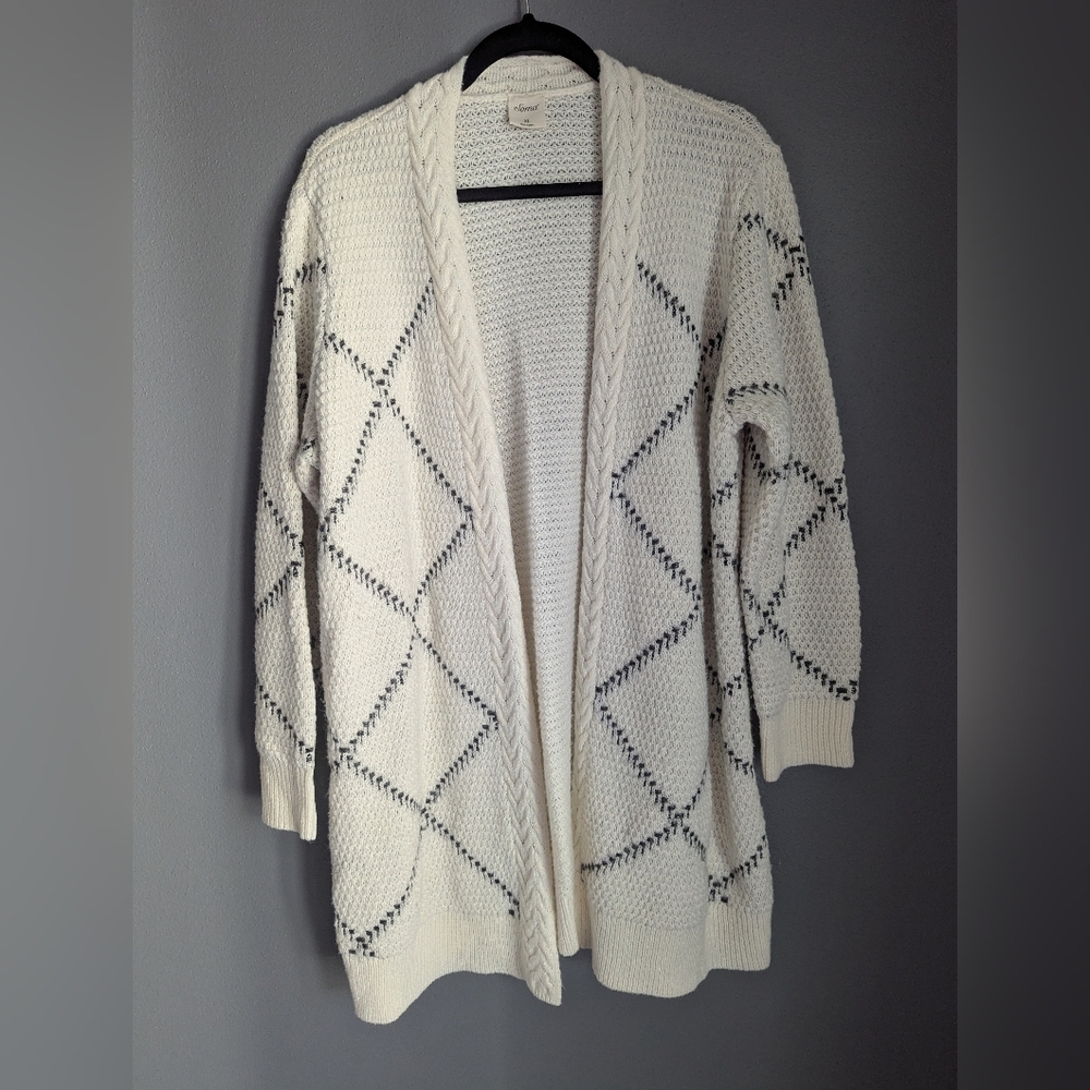 Soma women's open cardigan long size XL 26x35x36 Black And White.